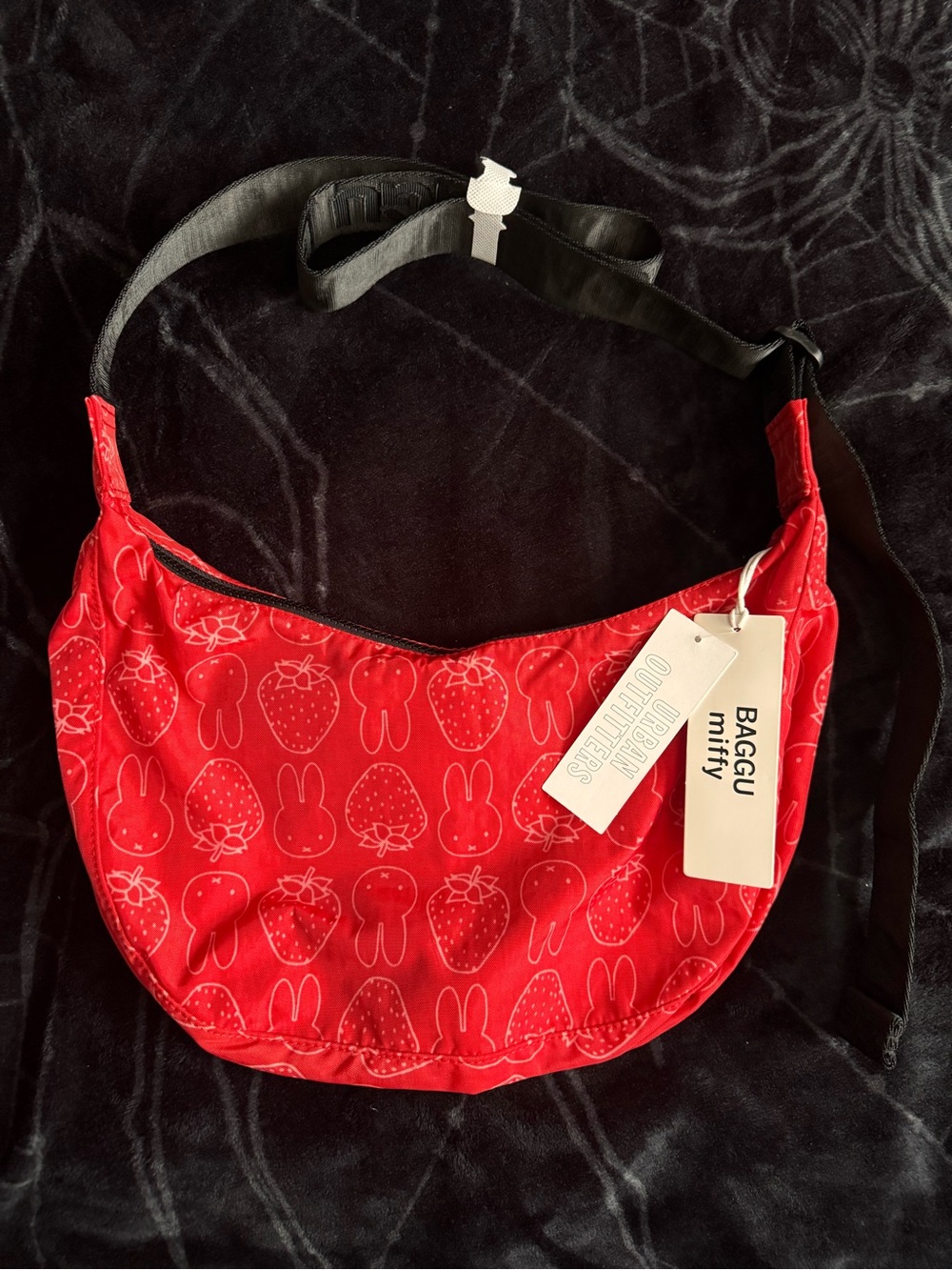 NWT BAGGU x Urban Outfitters Miffy Medium Crescent